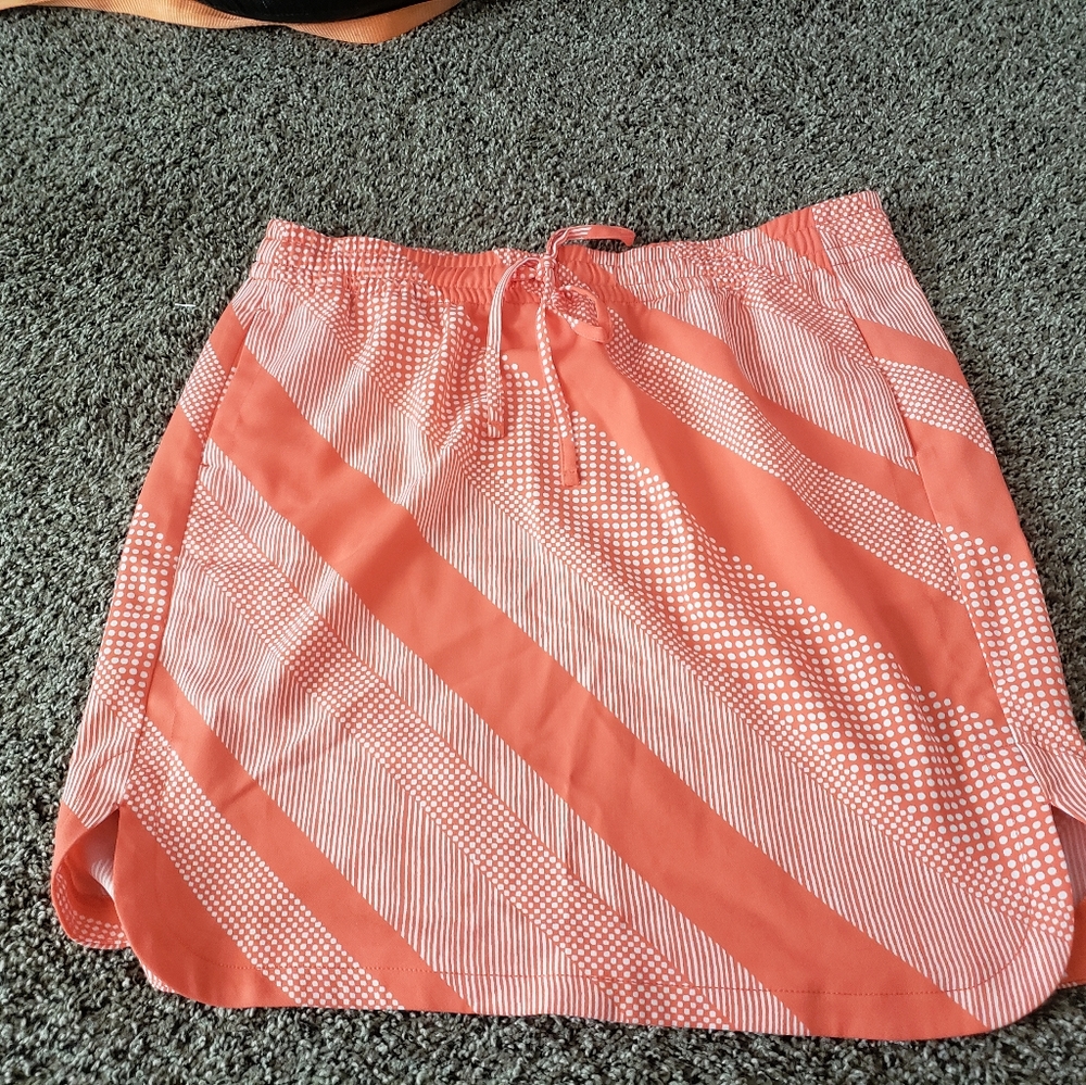 Large Coral skirt. Croft & Barrow